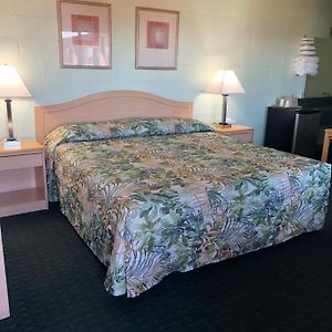 Zimmer mit Kingsize-Bett